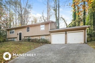 Building Photo - 4863 Invermere Trail