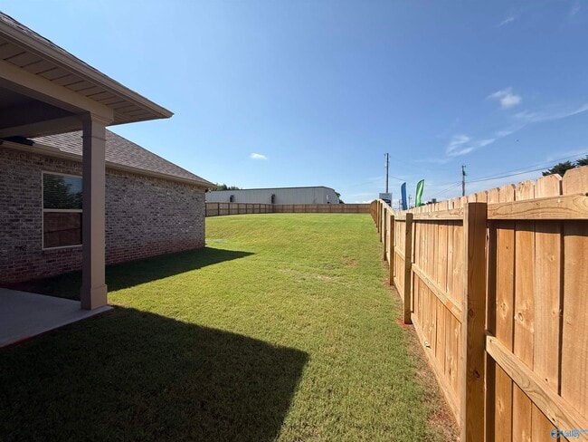 Building Photo - 24008 Quints Dr
