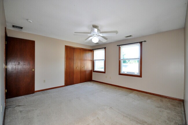 Building Photo - 3 St Marc Cir
