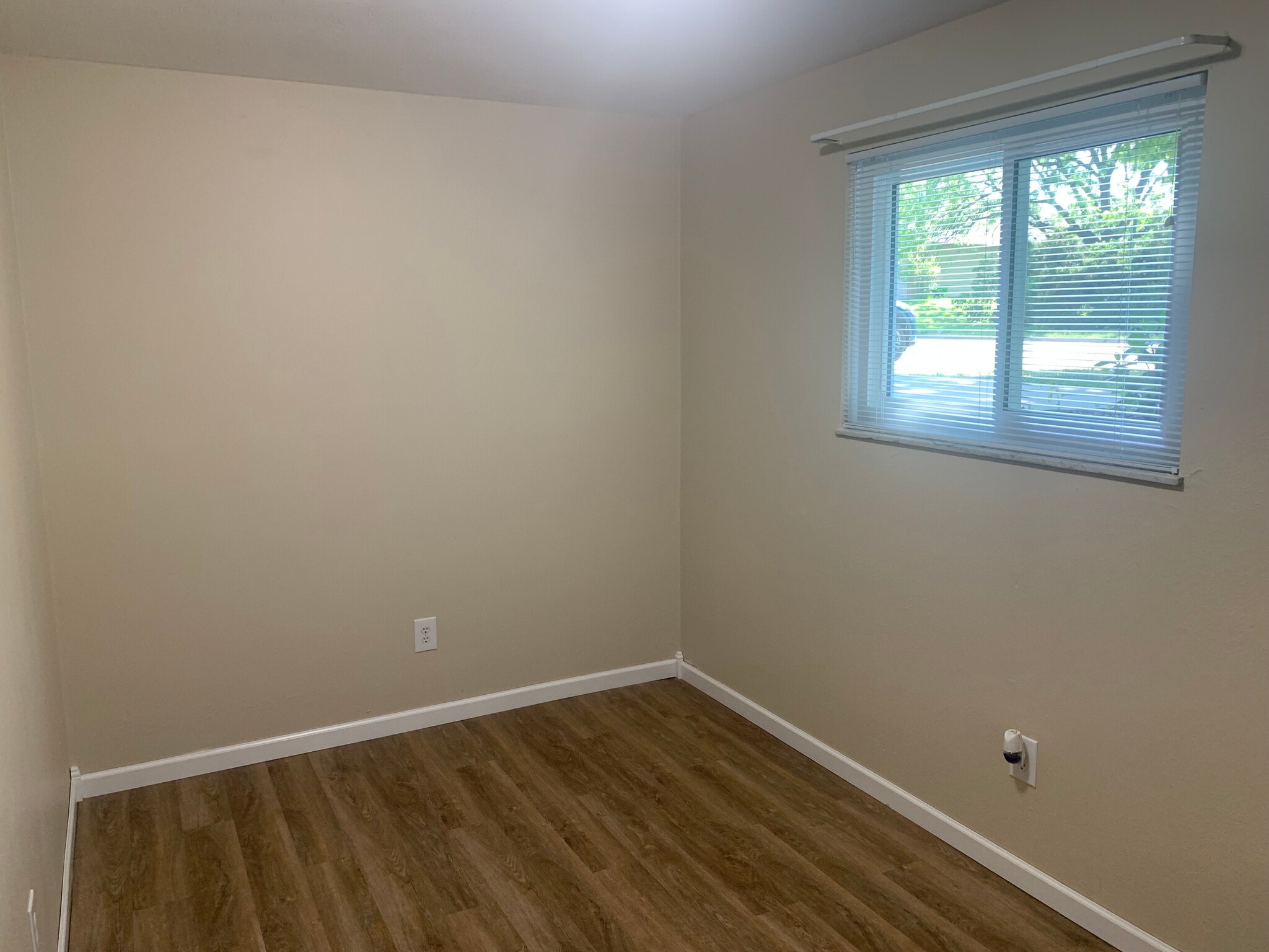 Bedroom - 431 Mason St