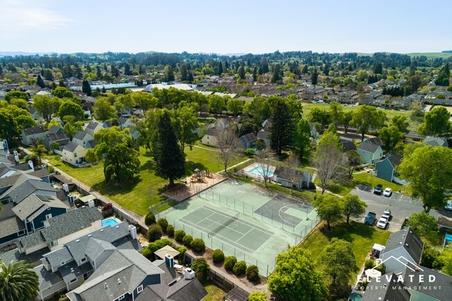 Building Photo - 8244 Windmill Farms Dr