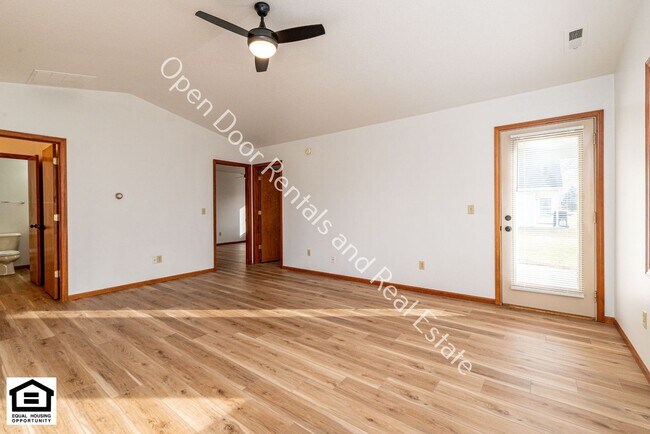 Building Photo - 1510/1512 Fieldstone Dr.