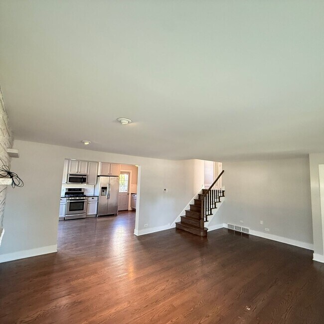 Building Photo - 4240 Gilbert Ave