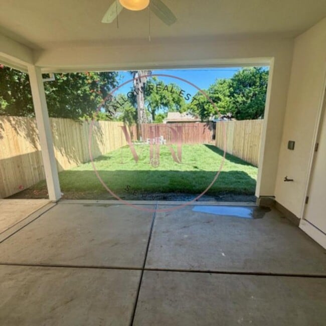 Building Photo - 1231 1/2 Eunice Dr