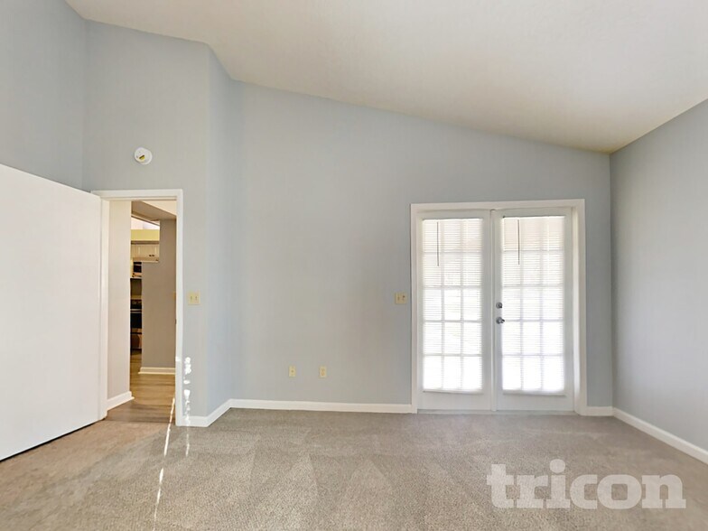 Building Photo - 2913 James Melvin Dr