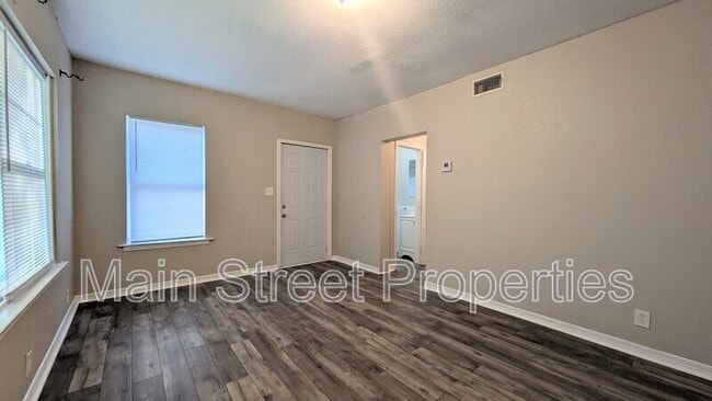 Building Photo - 3500 W Cervantes St