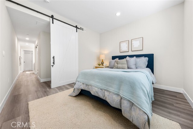 Building Photo - 67 Plateau