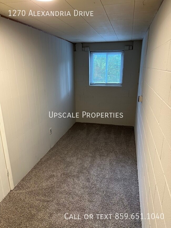 Building Photo - 1270 Alexandria Dr