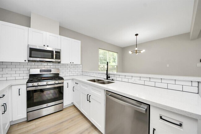 Building Photo - 819 E 40th St