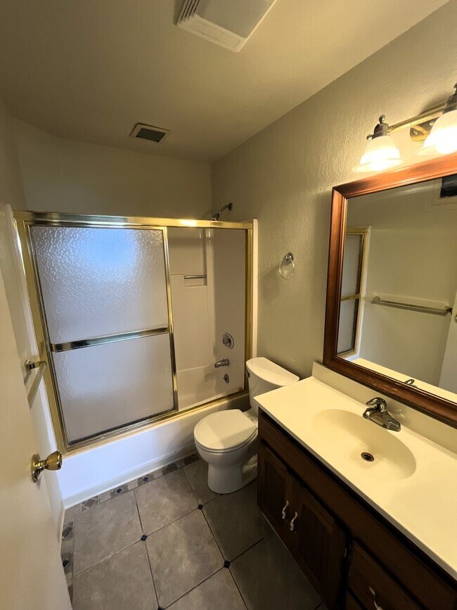 Building Photo - 3747 Trinity St