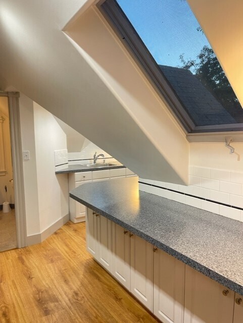 Building Photo - 109 River St