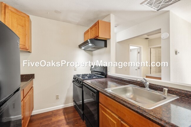 Building Photo - 5310 1/2 Nugget Rd-