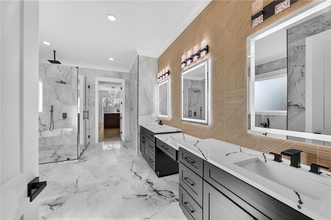 Building Photo - 405 Thunder Rd