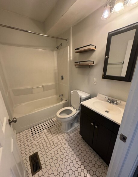 Building Photo - 12 Cheever Ct