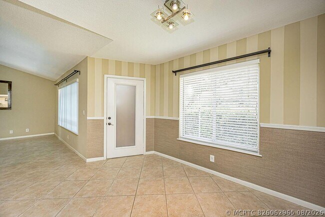 Building Photo - 815 Boynton Beach Blvd