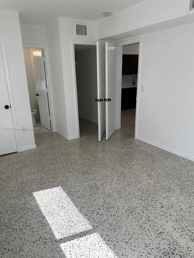 Building Photo - 660 NE 88th Terrace