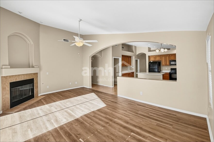 Building Photo - 10808 S Alley Mountain Dr