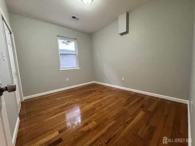 Building Photo - 61 N Grove St