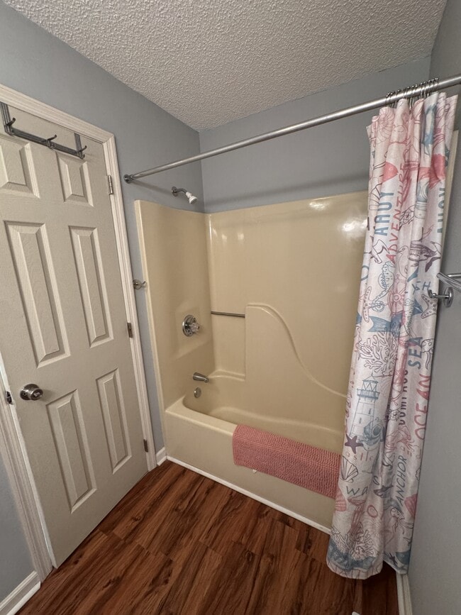 Building Photo - 3700 Golf Colony Ln