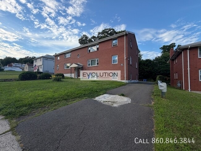 Building Photo - 32 Dean Dr