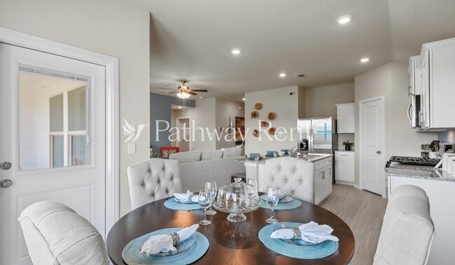 Building Photo - 9452 Mint Hill Dr