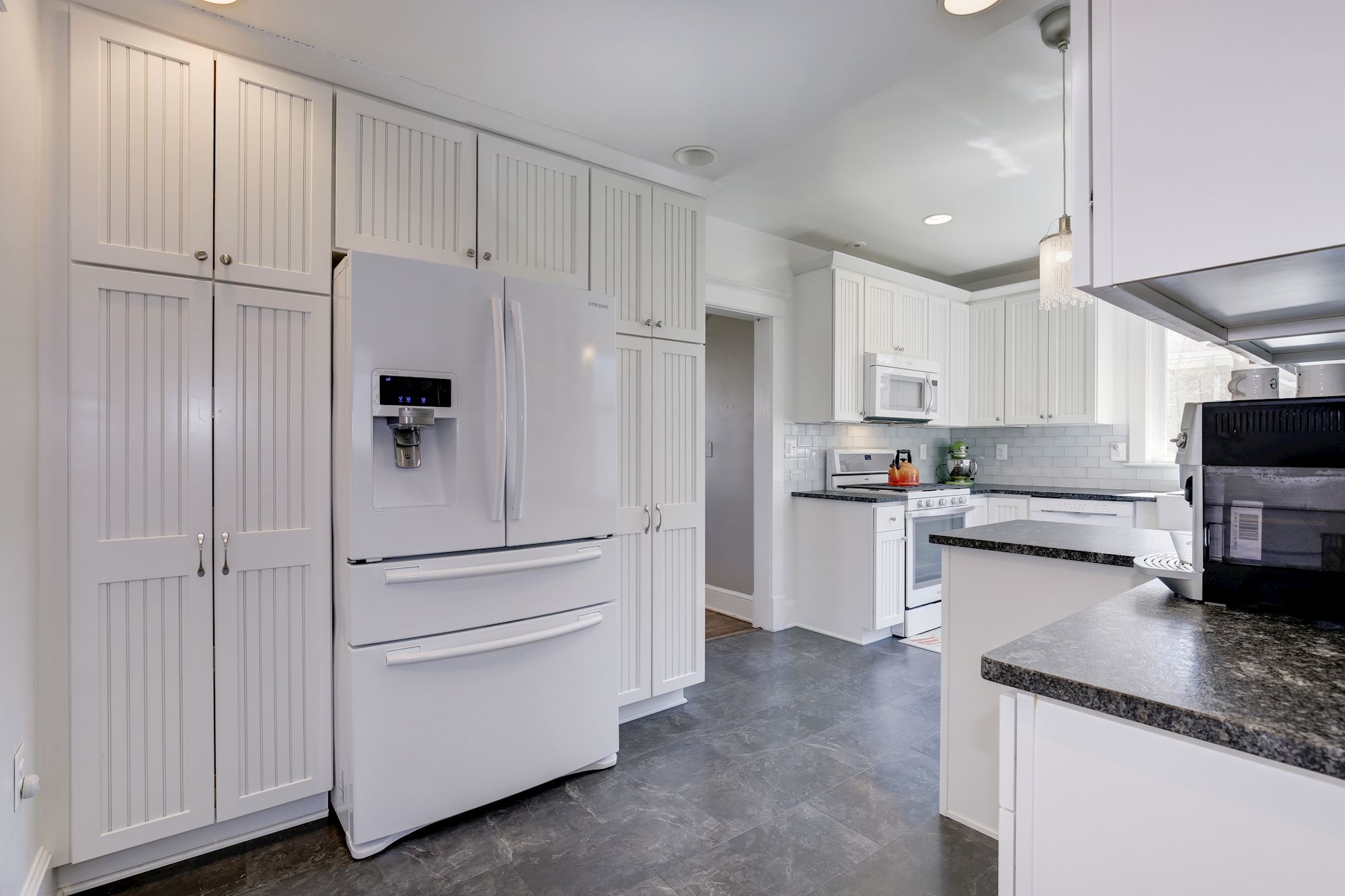 Gourmet kitchen with loads of cabinets! - 4604 4th St S