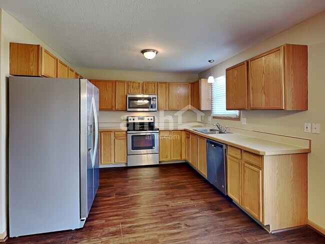 Building Photo - 7736 Powers Ridge Dr