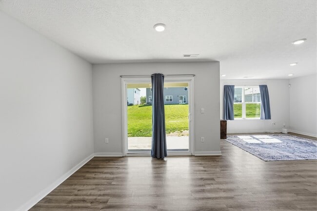 Building Photo - 3040 Wyntree Dr