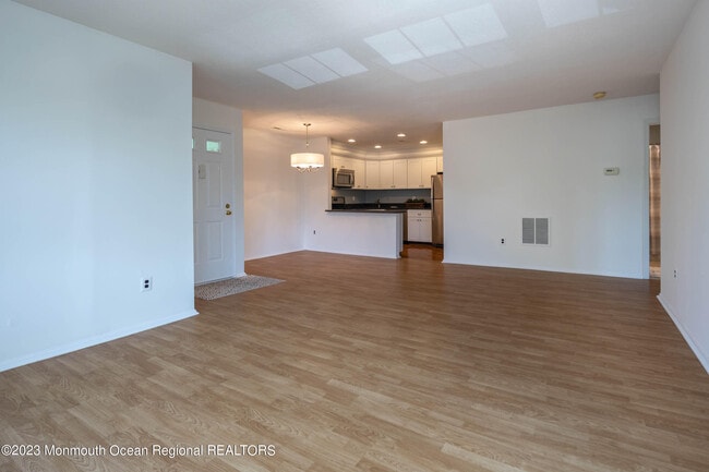 Building Photo - 90 Quince Ct