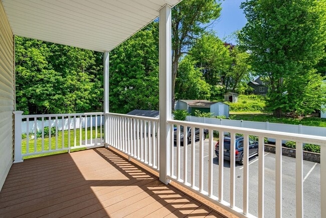 Building Photo - 105 Hamilton St