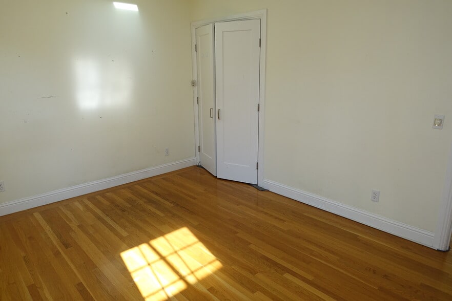 Building Photo - 2573 Virginia St