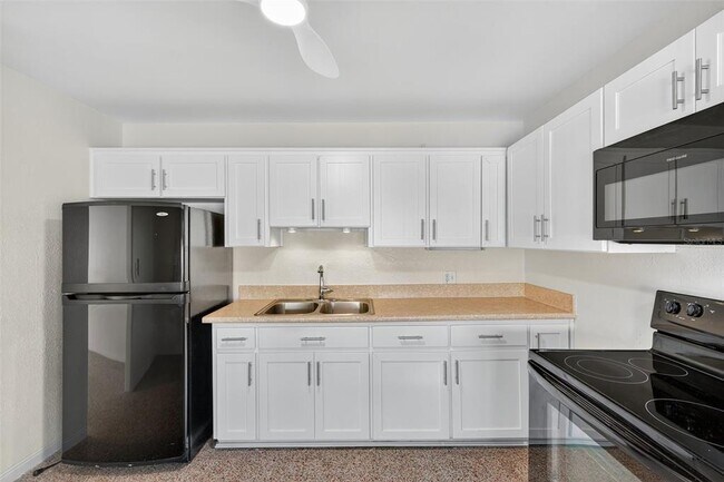 Building Photo - 5410 19th Ave S