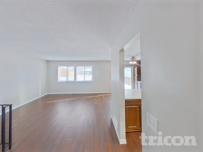 Building Photo - 1442 Laurel Ave