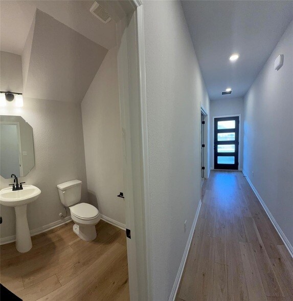 Building Photo - 139 Gullivers Dr