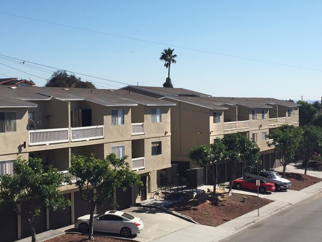 Building Photo - Golden Heights Terrace