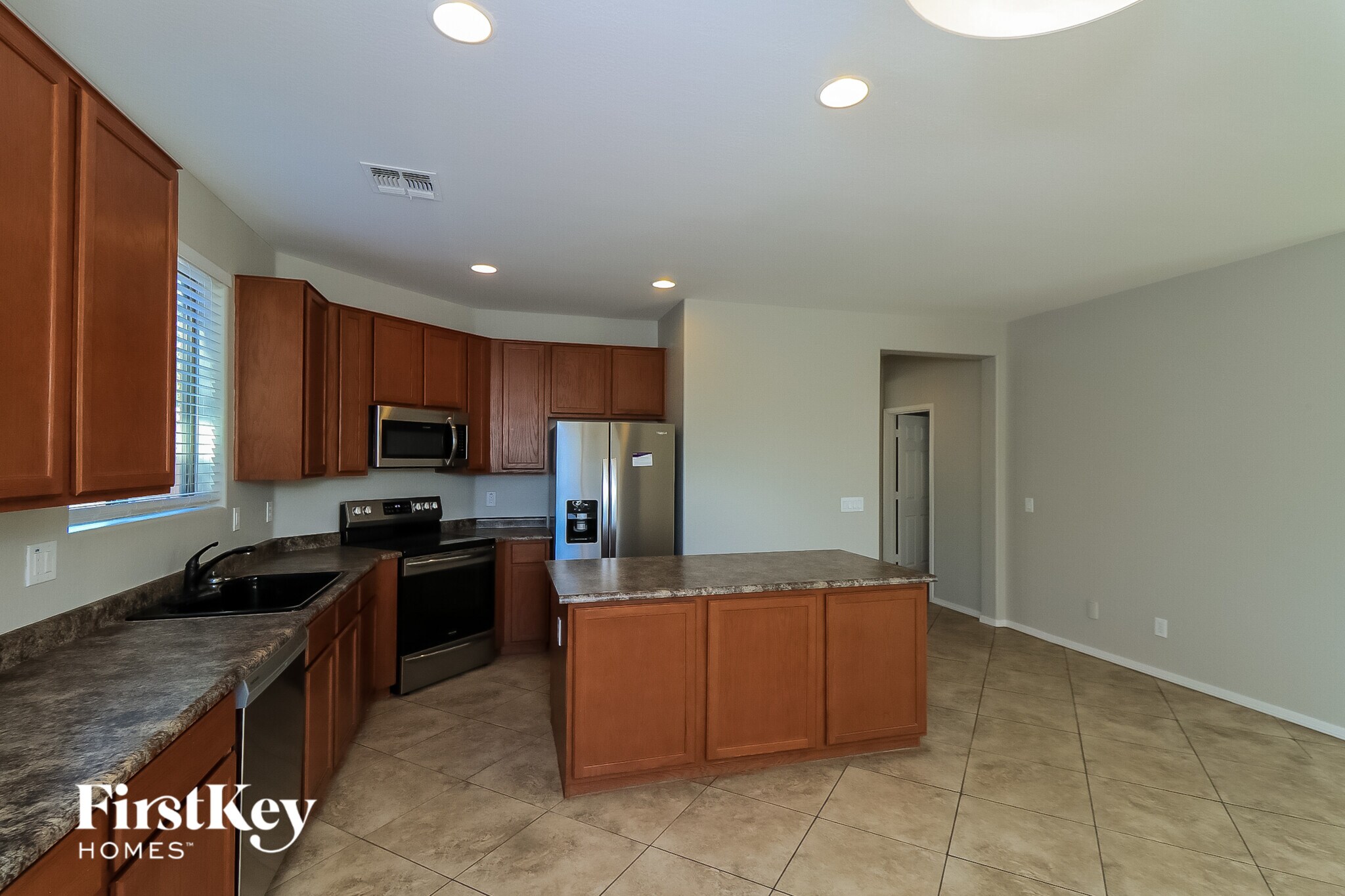 Building Photo - 4027 W Valley View Dr
