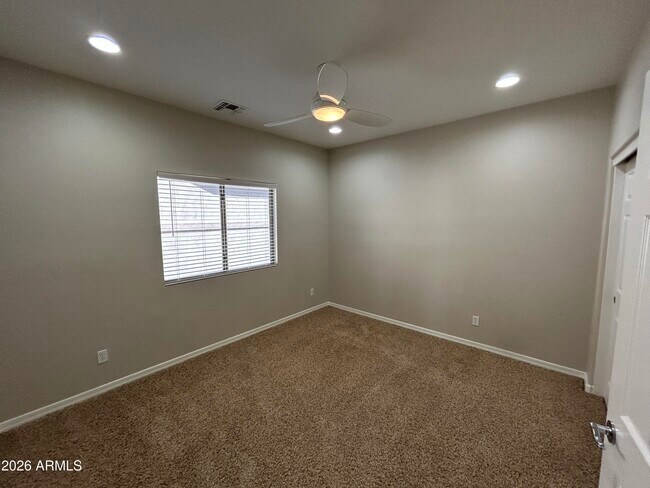 Building Photo - 5411 W Rowel Rd