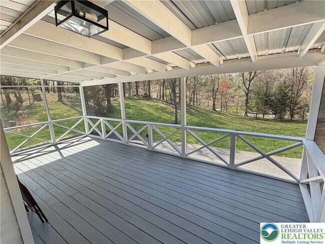 Building Photo - 308 Hemlock Ln