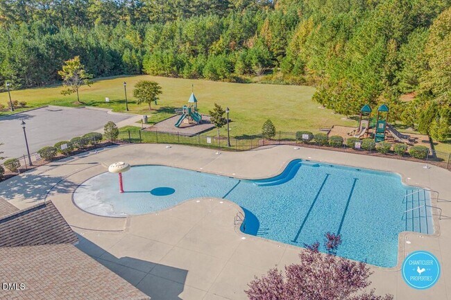 Building Photo - 831 Ember Dr