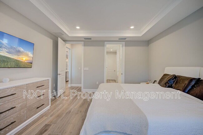 Building Photo - 16112 Lakeland Dr