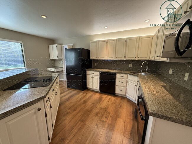 Building Photo - Private Three Bed Carmel Valley Oasis Along the River