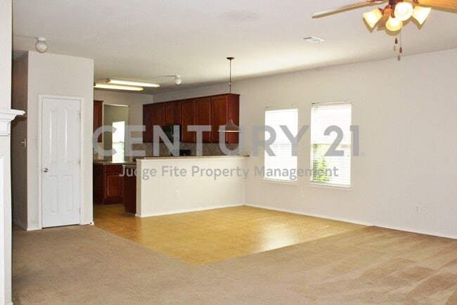 Building Photo - Fabulous 2-Story 6/3.5/2 President’s Point...