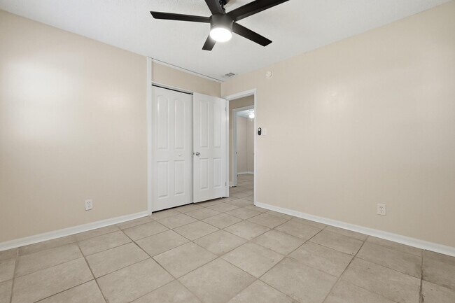 Building Photo - 20 Kohler Dr