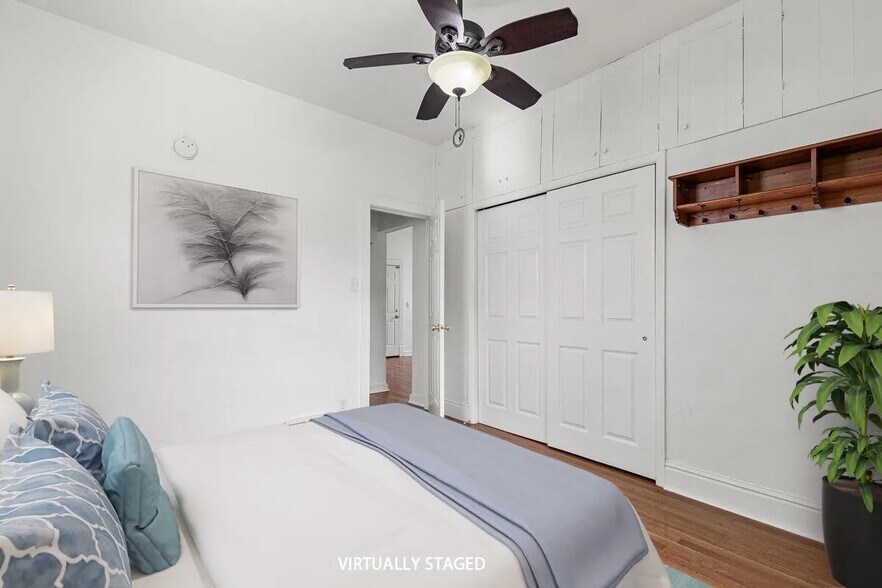 Front Bedroom - 1052 Poplar St