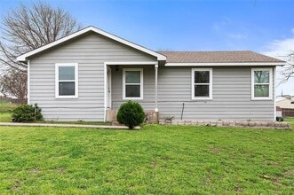 Building Photo - 505 S 5th St