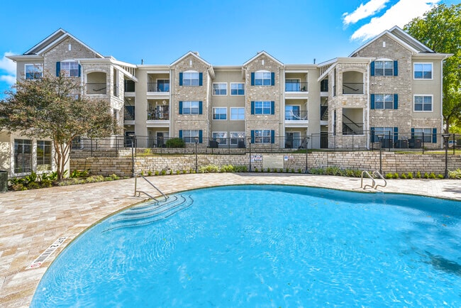 Building Photo - Acclaim at South Congress