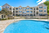 Sparkling Pool - Acclaim at South Congress