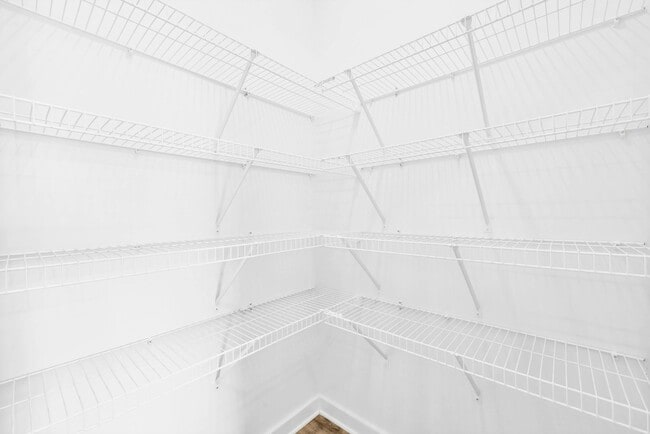 Building Photo - 2364 Woodmeadow Dr