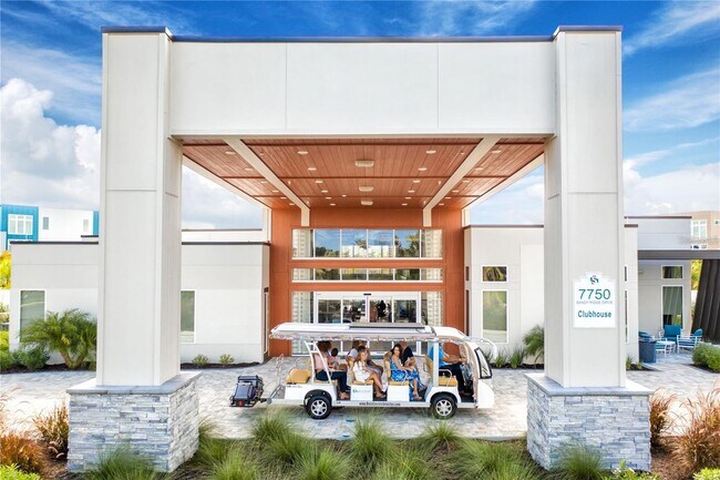 Building Photo - 7740 Sandy Ridge Dr