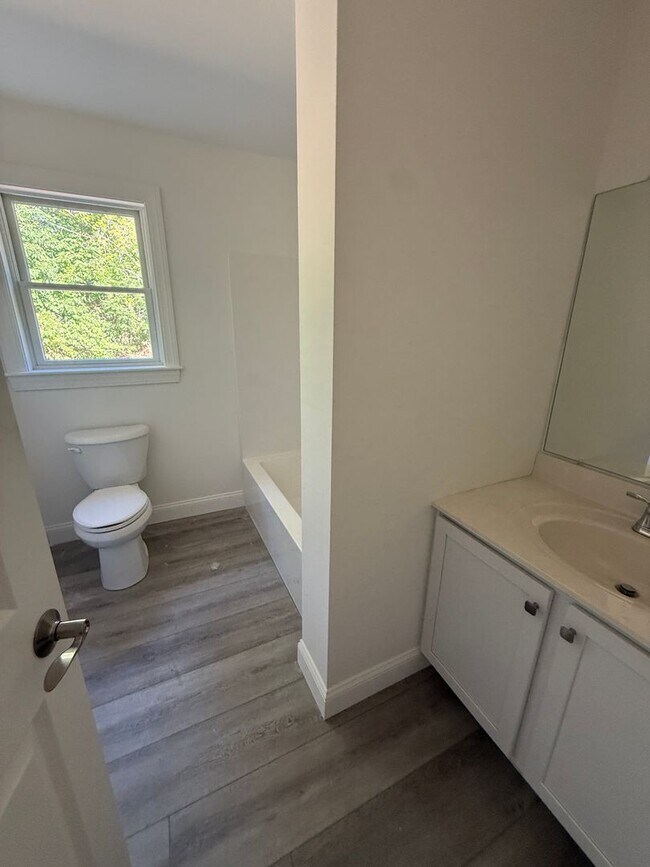 Building Photo - Brand new two bedroom home. Hyannis Ma.